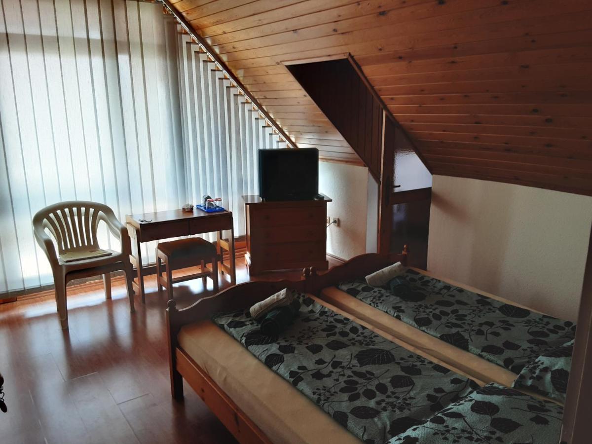 St Hubertus Panzio Bed & Breakfast Hévíz Екстериор снимка